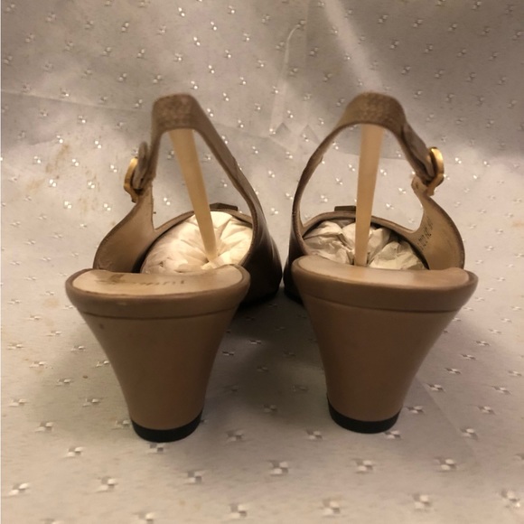 Slingbacks for Spring! Like new! - Picture 4 of 12